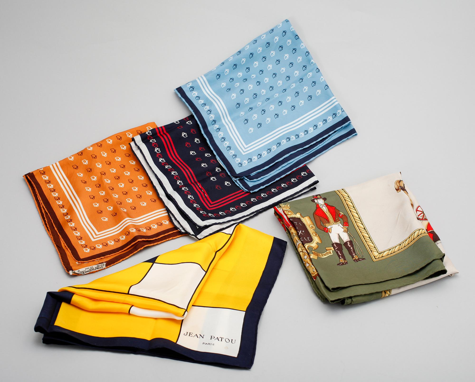 SCARVES, 5 st, siden, bla Céline och Christian Dior.