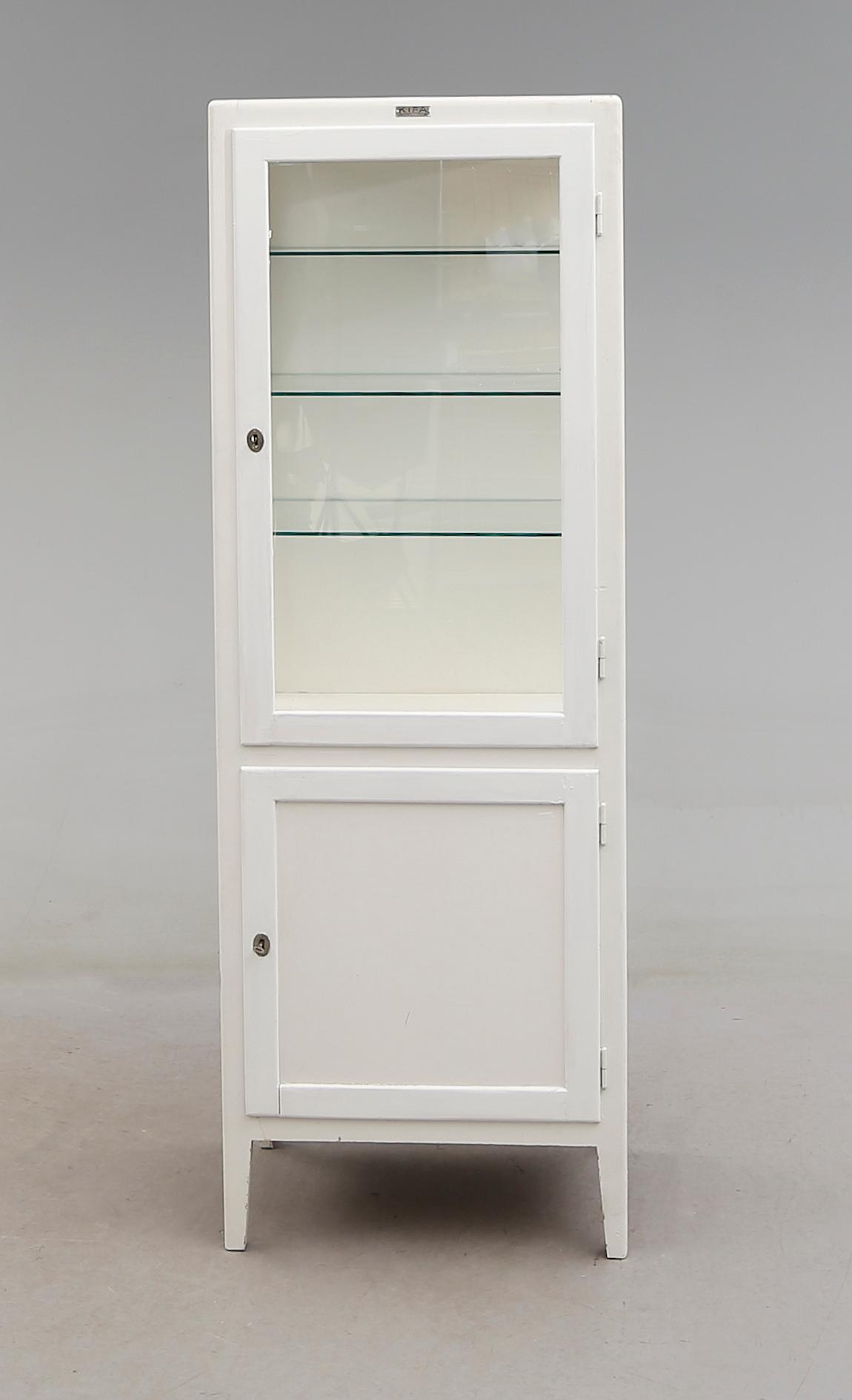 LÄKARSKÅP, Kifa, Stockholm, 1900-talets mitt.