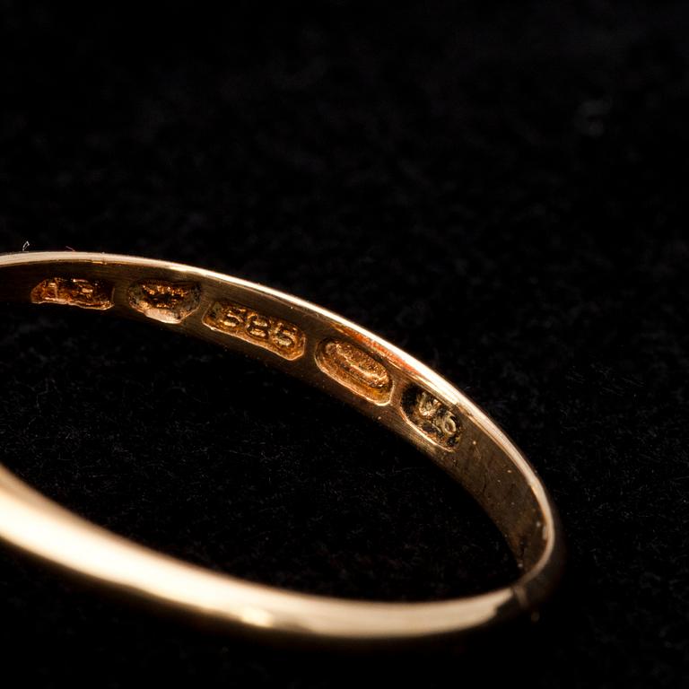 RING, guld 14K, karneol, Helsingfors 1949. Tot. vikt 3 g.