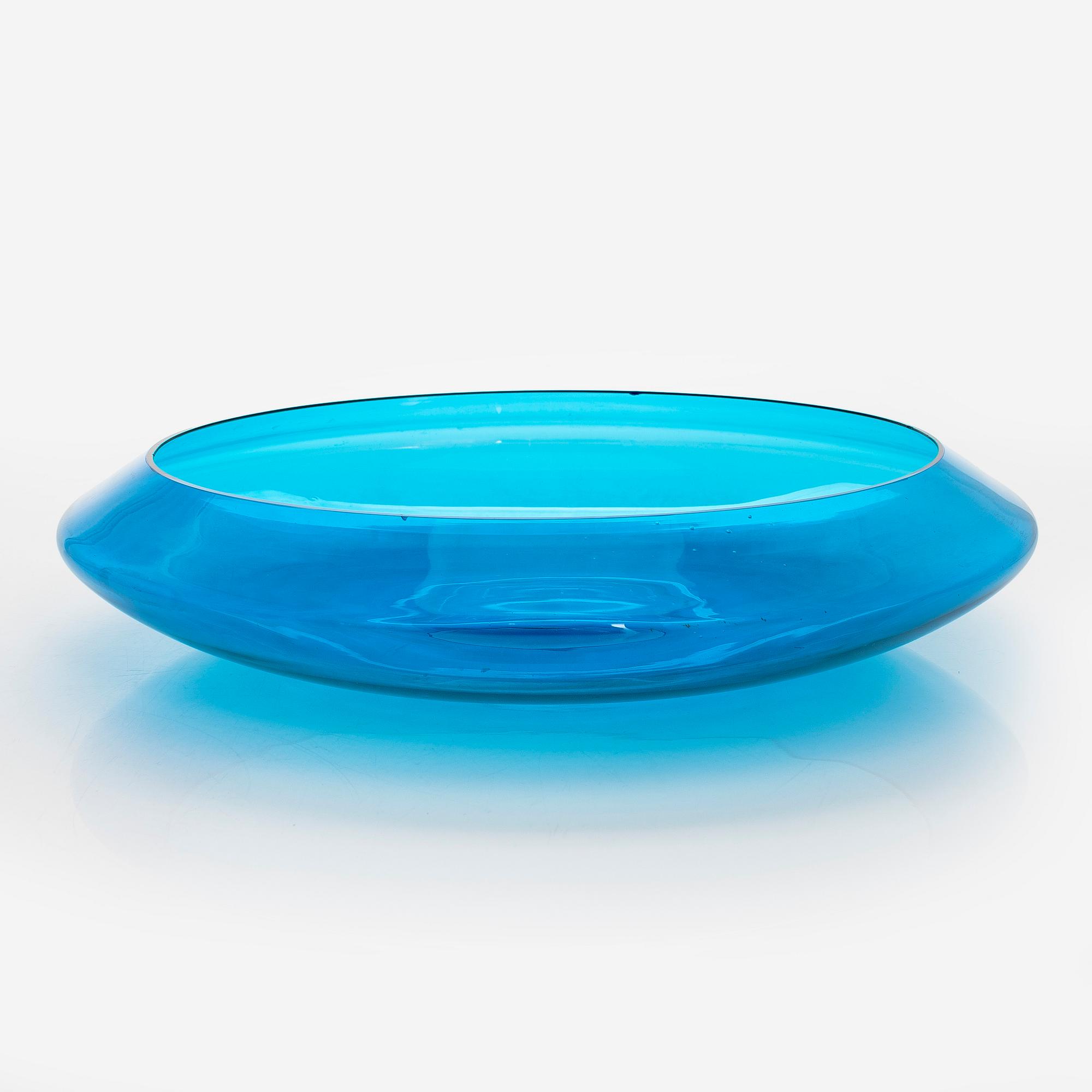 Nanny Still, a 15-piece 'Harlequin' glassware for Riihimäen Lasi Oy.