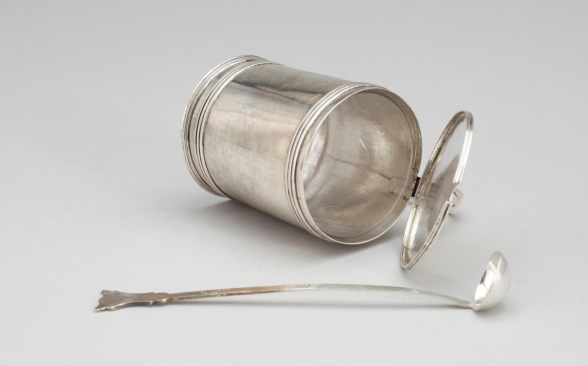 SENAPSKANNA, silver, Anders Lundqvist, Stockholm 1823. Vikt 180 g.