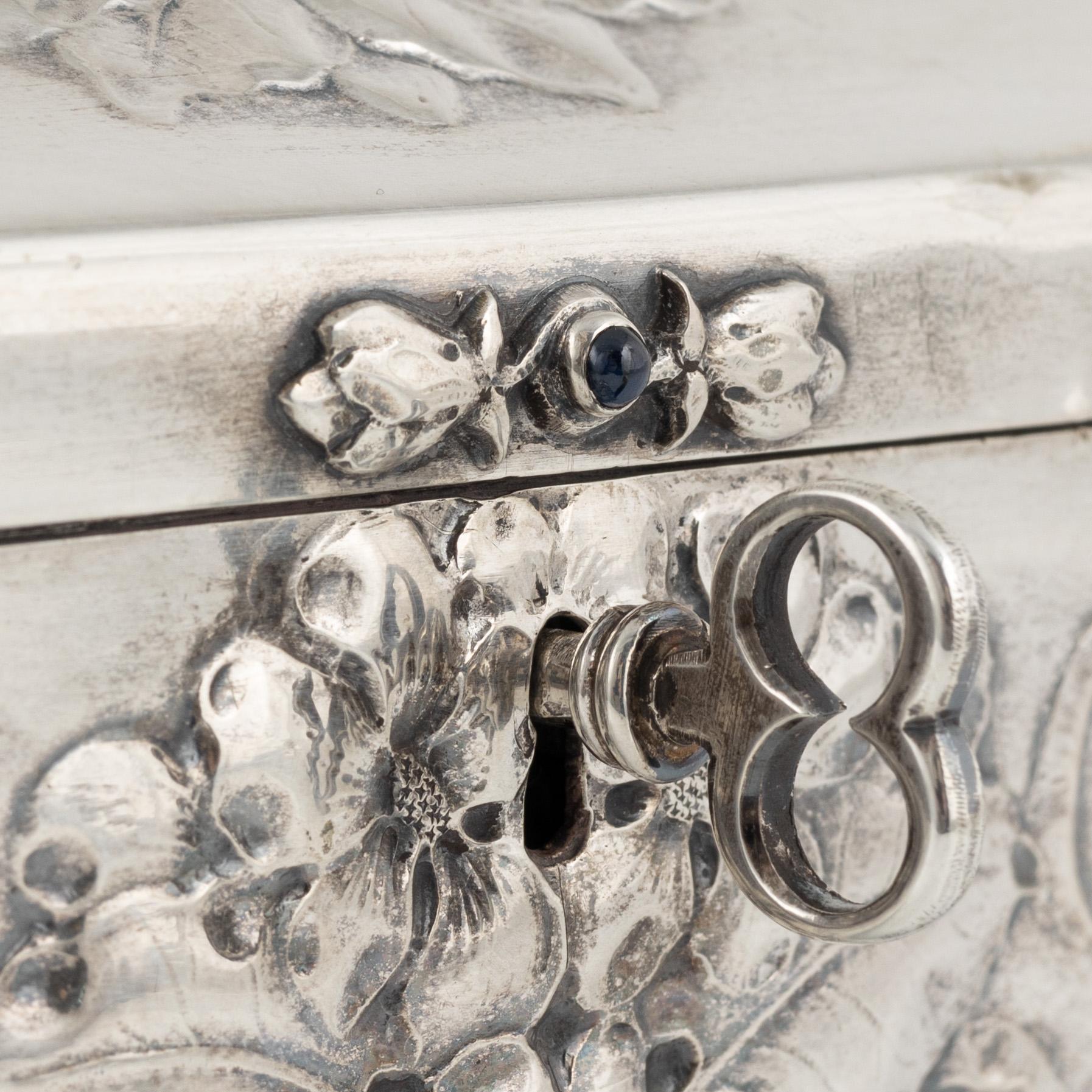 A silver box, CG Hallberg Stockholm 1911.