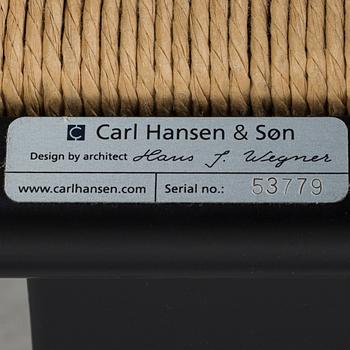 HANS J WEGNER, stol "Y-stolen" Carl Hansen & Son Danmark 2000-tal.