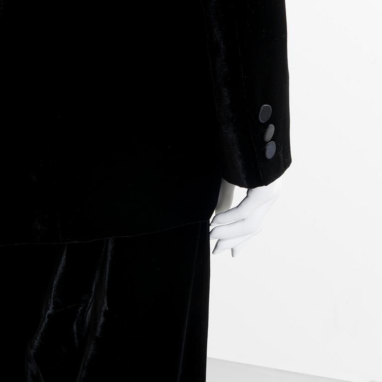 LADIES TUXEDO, Armani. Size 44.