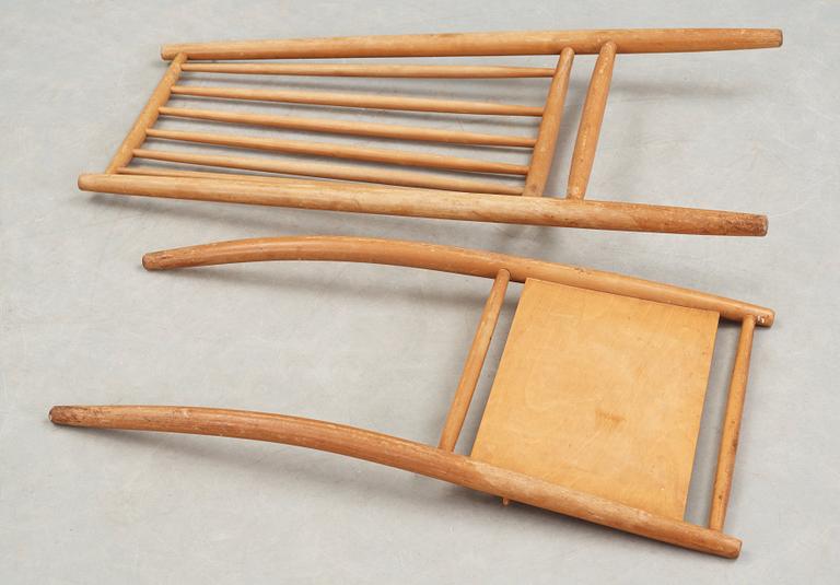 An Ilmari Tapiovaara beech 'Kongo' folding chair, Asko, Finland.