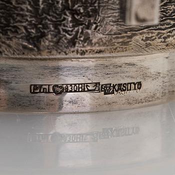 Pekka Turtiainen, A parcel-gilt silver creamer and sugar bowl, Helsinki 1971.