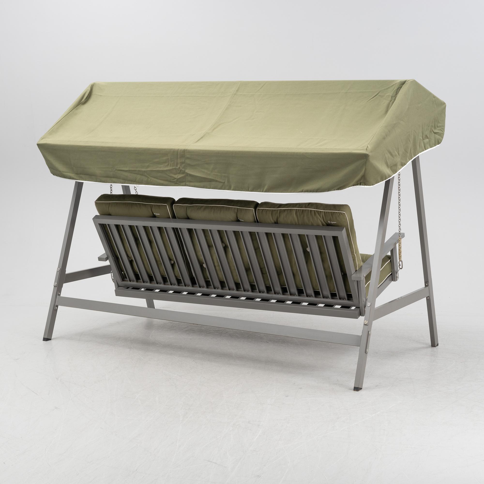 Elsa Stackelberg, a garden hammock, Fri Form, 21st Century.