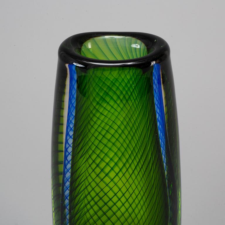 VICKE LINDSTRAND, a glass vase from Kosta.