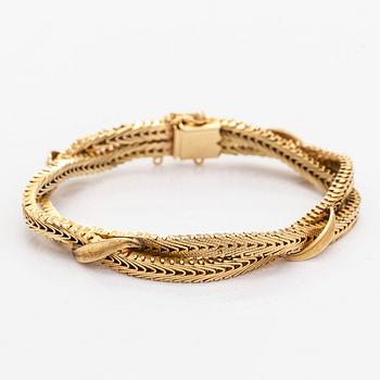 A 17K gold bracelet.