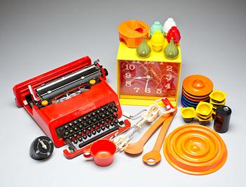 PARTI PLASTFÖREMÅL, 1970-80-tal.
