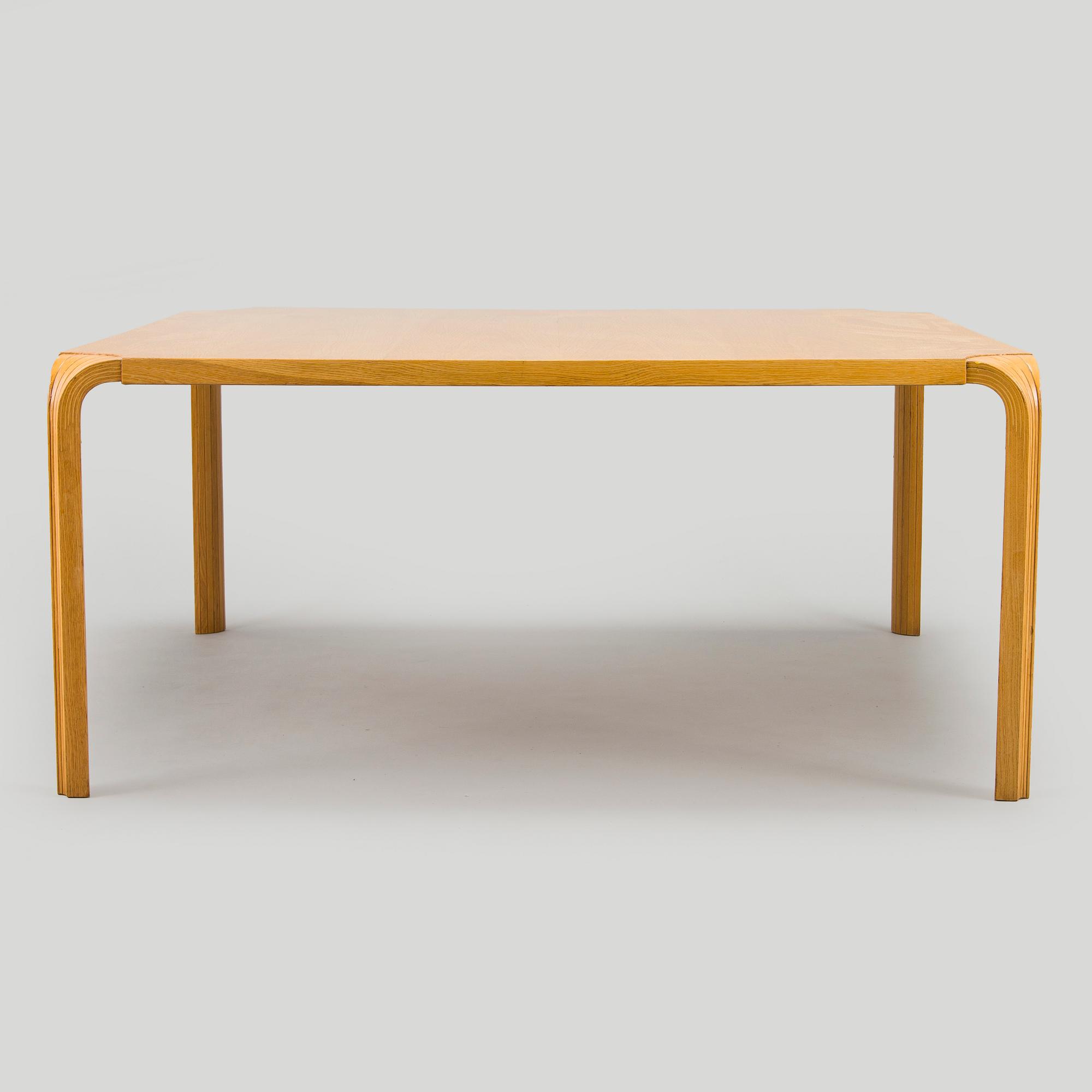 Alvar Aalto, soffbord, beställningsarbete, O.Y. Huonekalu- ja Rakennustyötehdas A.B. 1962.