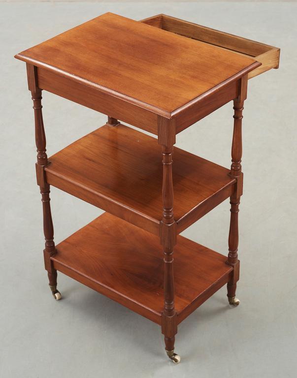 ETAGERE, 1800-talet andra hälft.