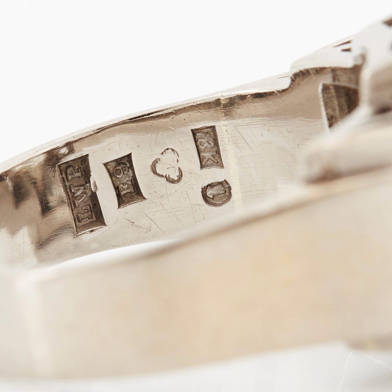 Ring 18K vitguld med gammalslipade diamanter.