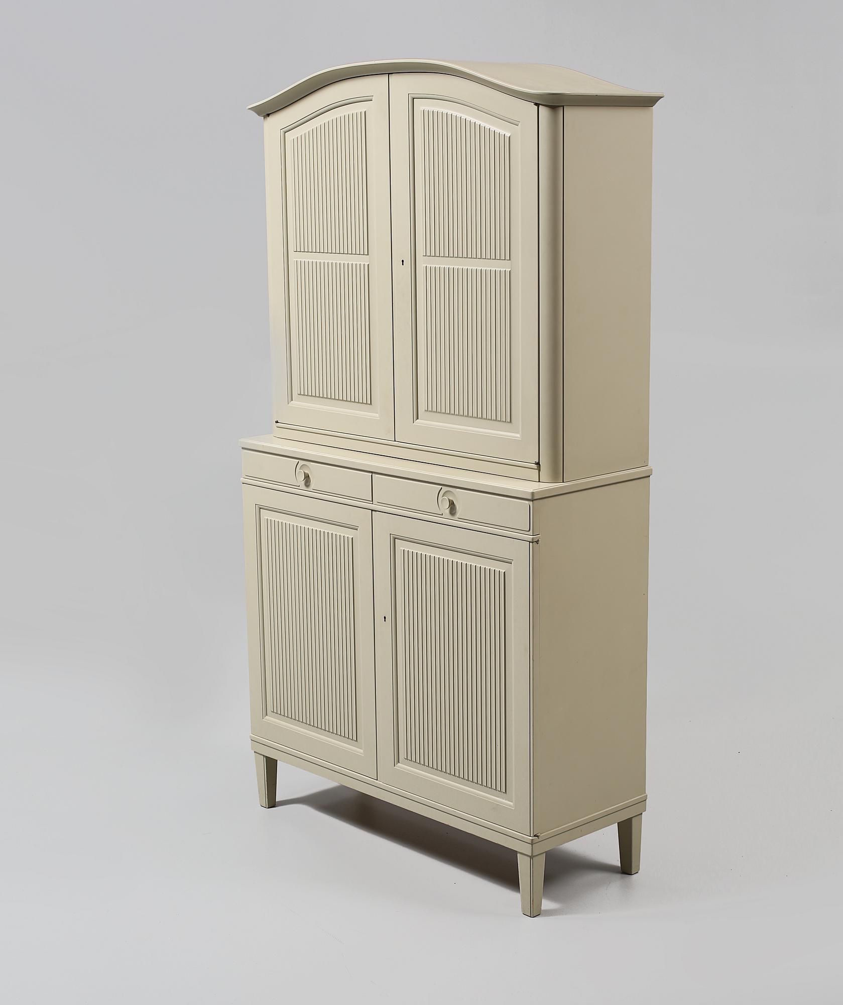 SKÅP "Herrgården", Carl Malmsten, Bodafors, 1900-talets andra hälft.