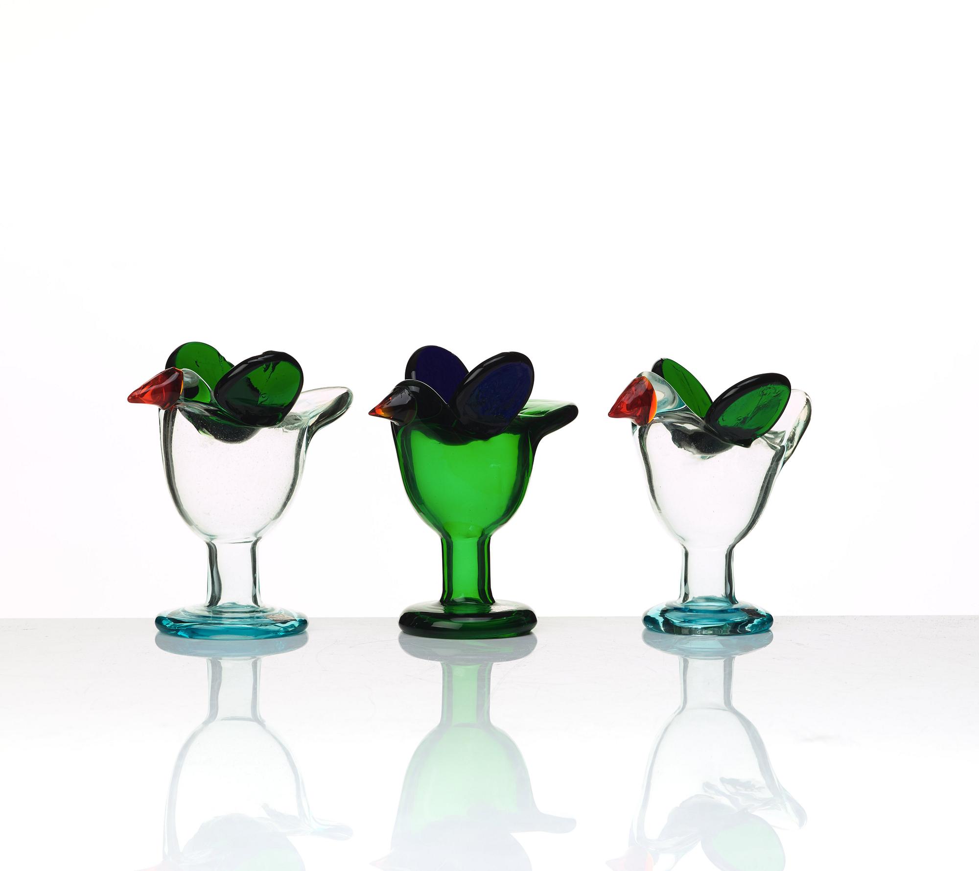 Oiva Toikka, skulpturer, 3 st "Sieppo / Flugsnappare", Nuutajärvi Notsjö, Finland.