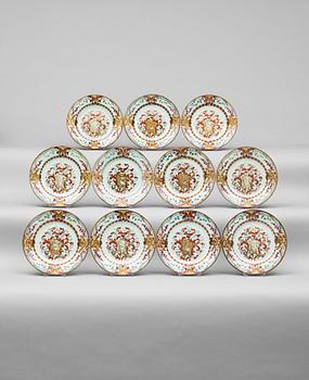 301. A set of 11 armorial dinner plates, Qing dynasty, Qianlong (1736-95).