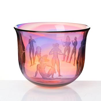 Olle Alberius, an engraved glass "Spring bowl", Orrefors, Sweden 1996.