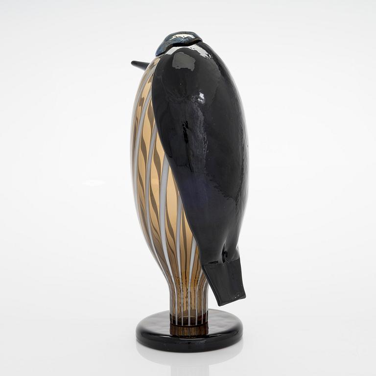 Oiva Toikka, a "Butler" glass bird, signed O. Toikka Iittala.