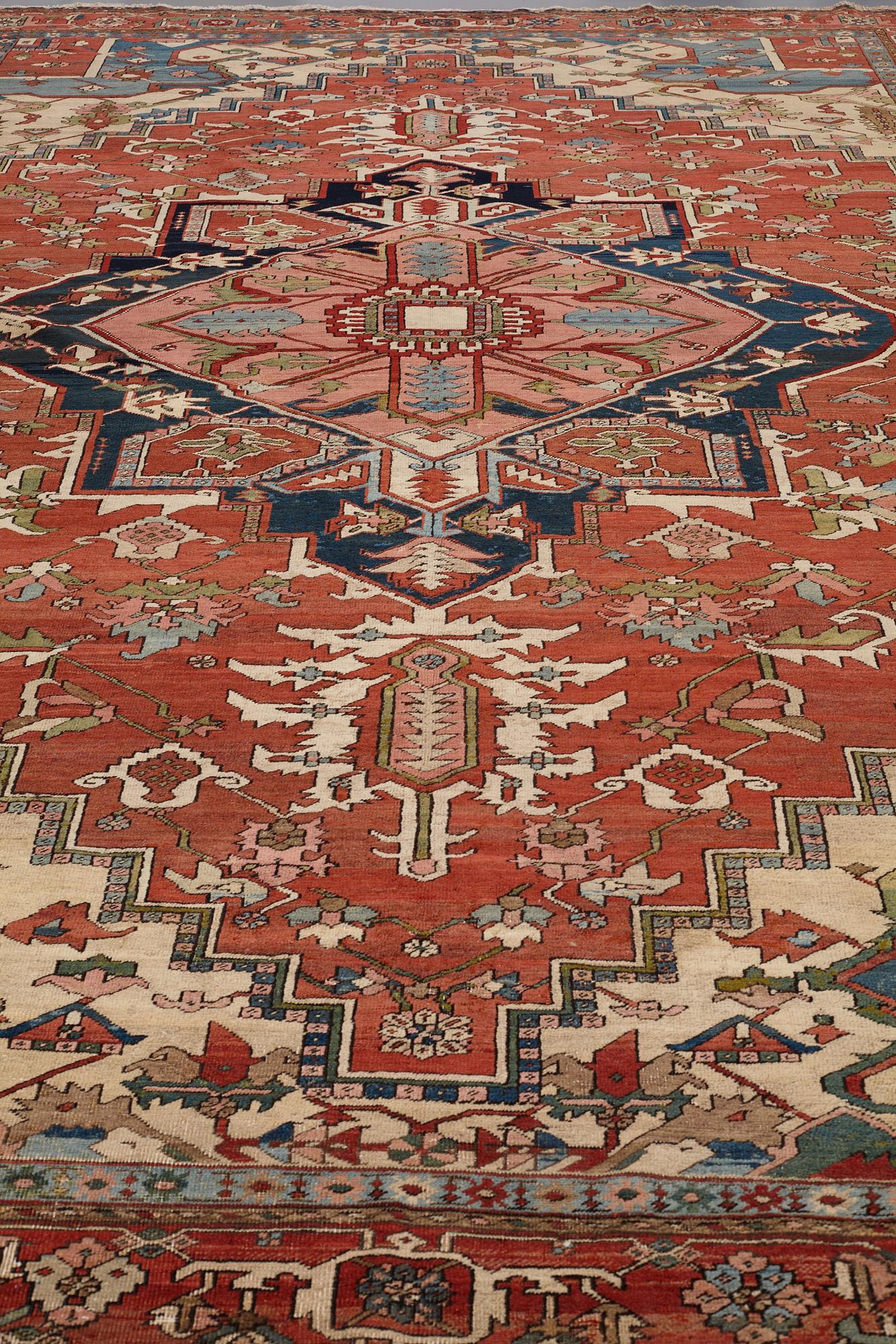 A CARPET, an antique Heriz, ca 479-491 x 310-327 cm.