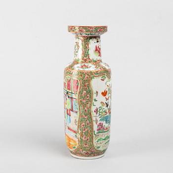A Kanton porcelain vase, China, 19th century.