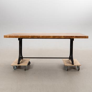 Table modern manufacturing.