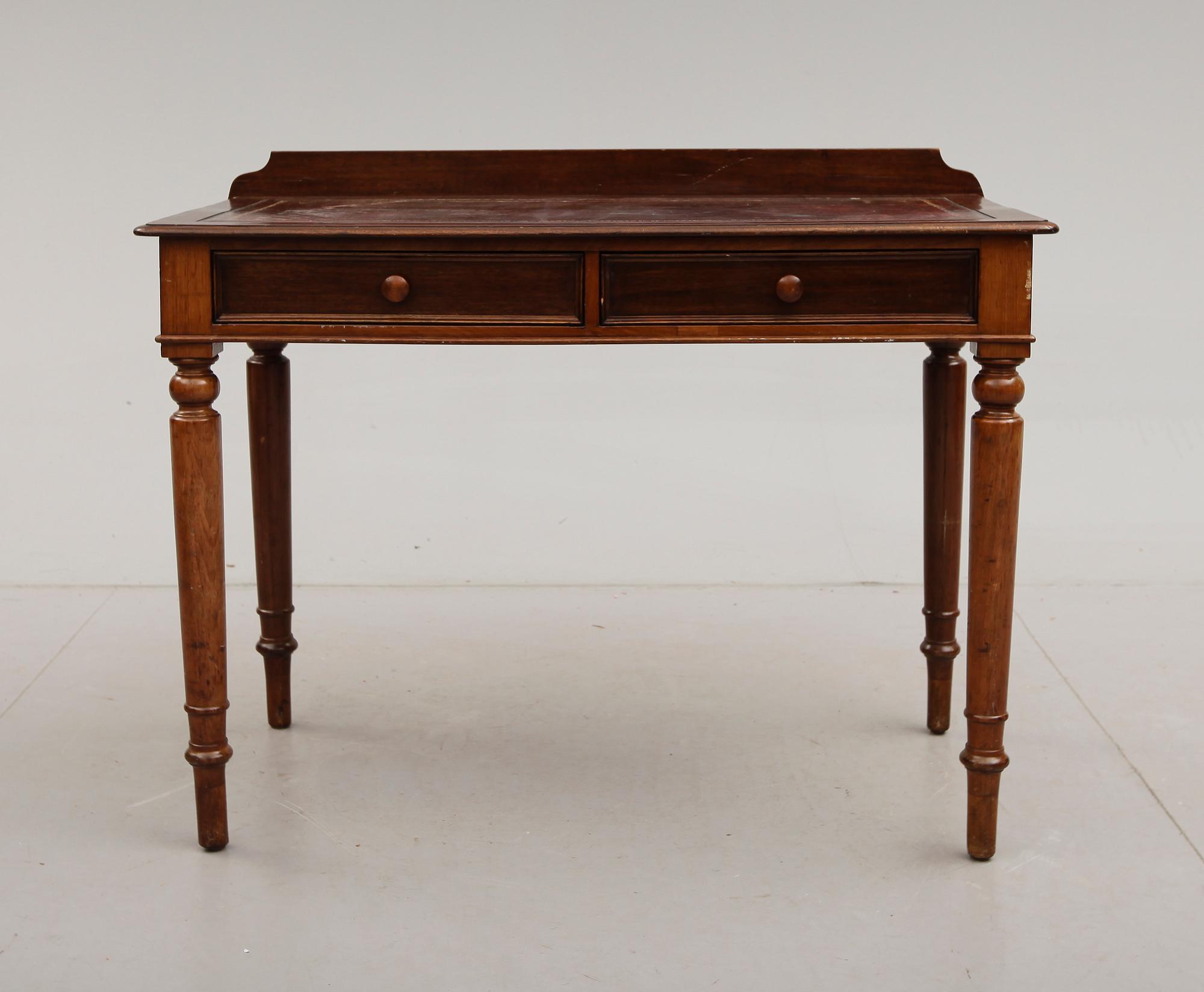 SKRIVBORD, England, 1800-talets andra hälft.
