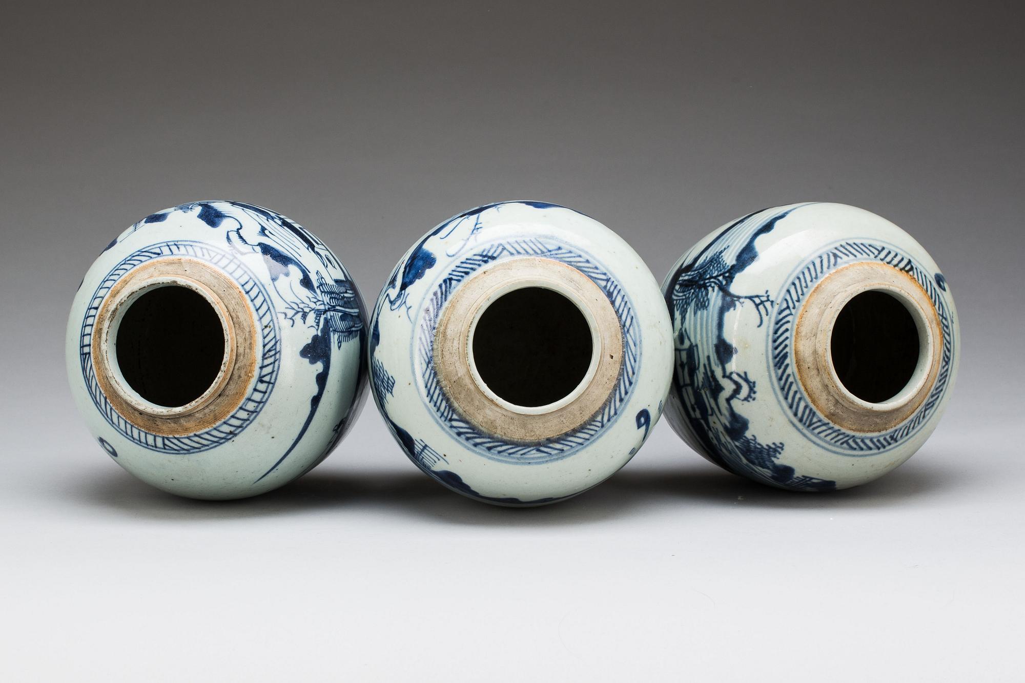 BOJANER, 3 st. Porslin, Kina, 1800-tal.