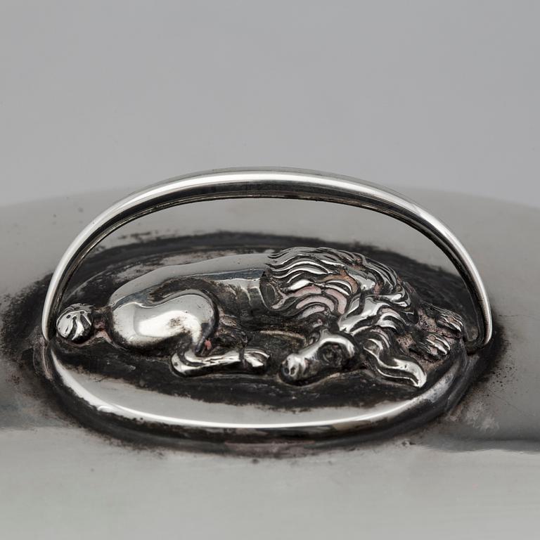 A Swedish early 20th century silver sugar-casket, mark of CG Hallberg, Stockholm 1908.