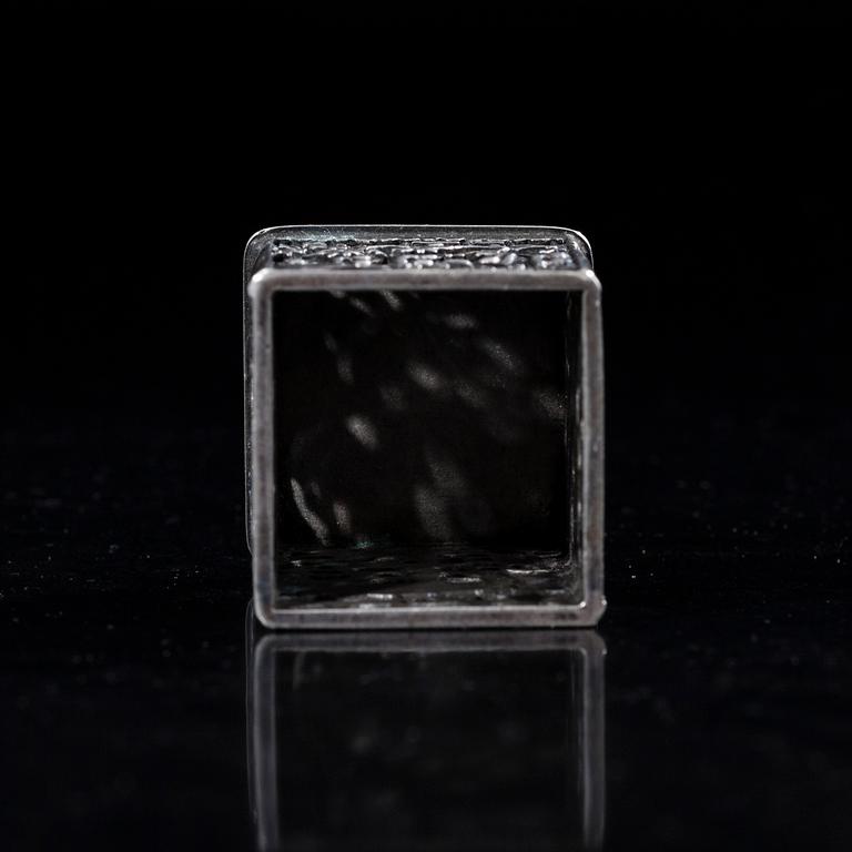 TANDPETARSTÄLL, Kina. Finska kontrollstämplar 1968. Vikt 70,8 g.