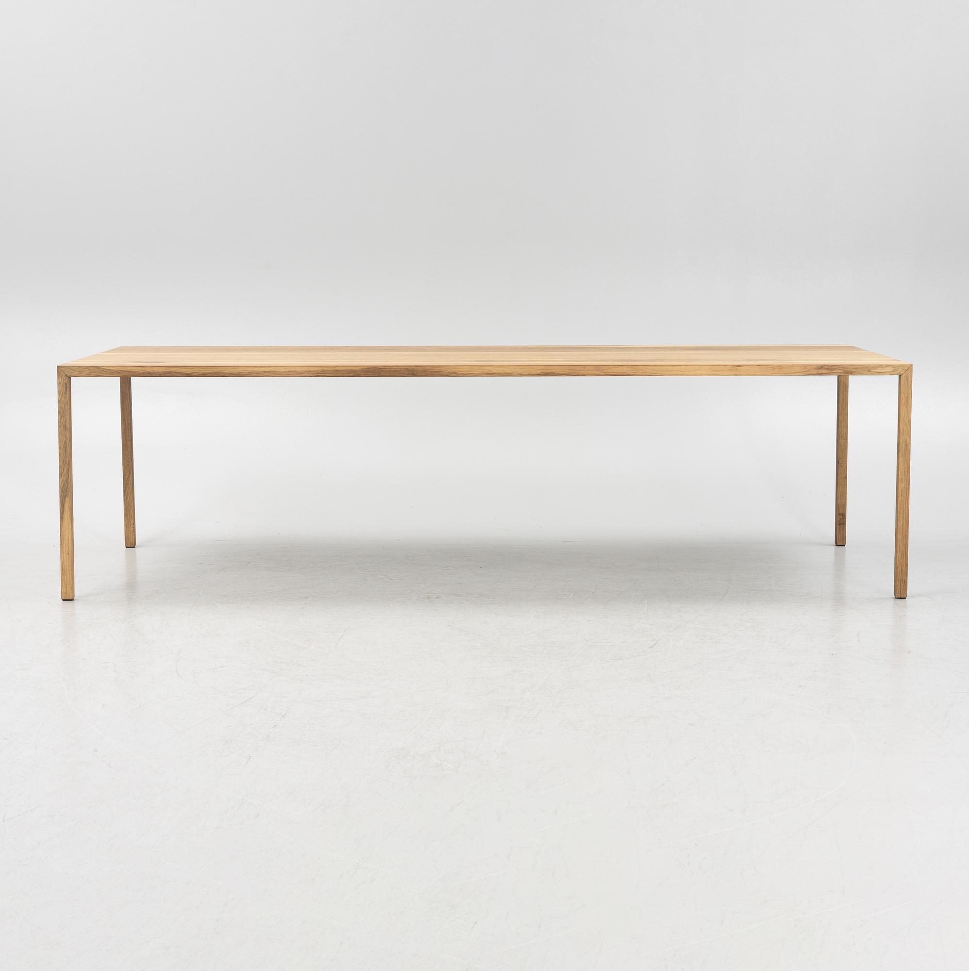 Piergiorgio & Michele Cassangia, matbord, "Tense Material Table", MDF Italia.