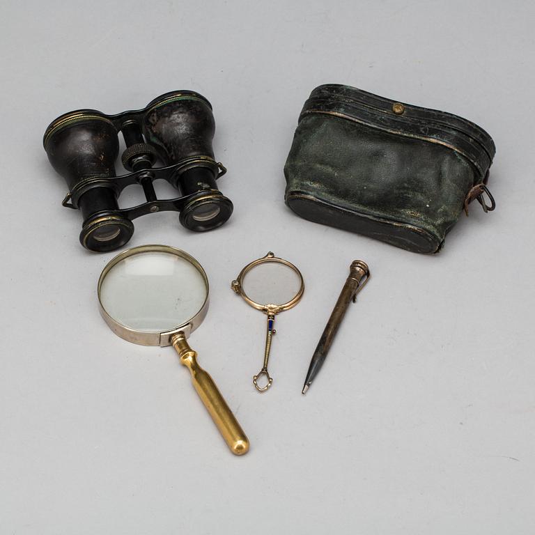 PARTI DIVERSE, 4 delar, bl a teaterkikare. 1800/1900-tal.