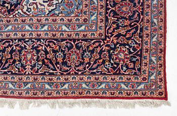 An Old Keshan carpet, approx. 400 x 299 cm.