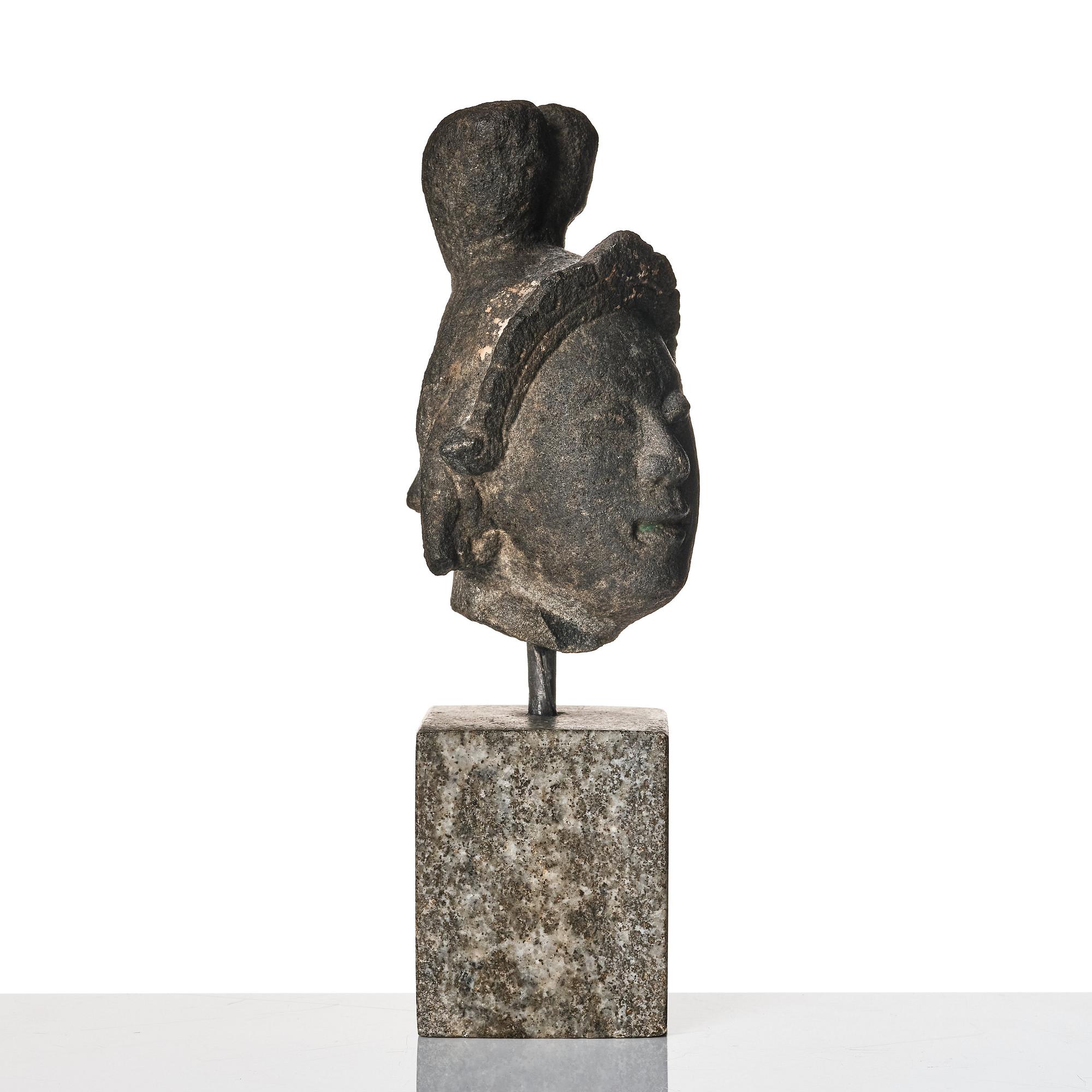 Skulptur, sten. Mingdynastin (1368-1644) eller äldre.