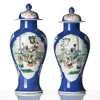 A pair of vases with covers, China 20th century.
