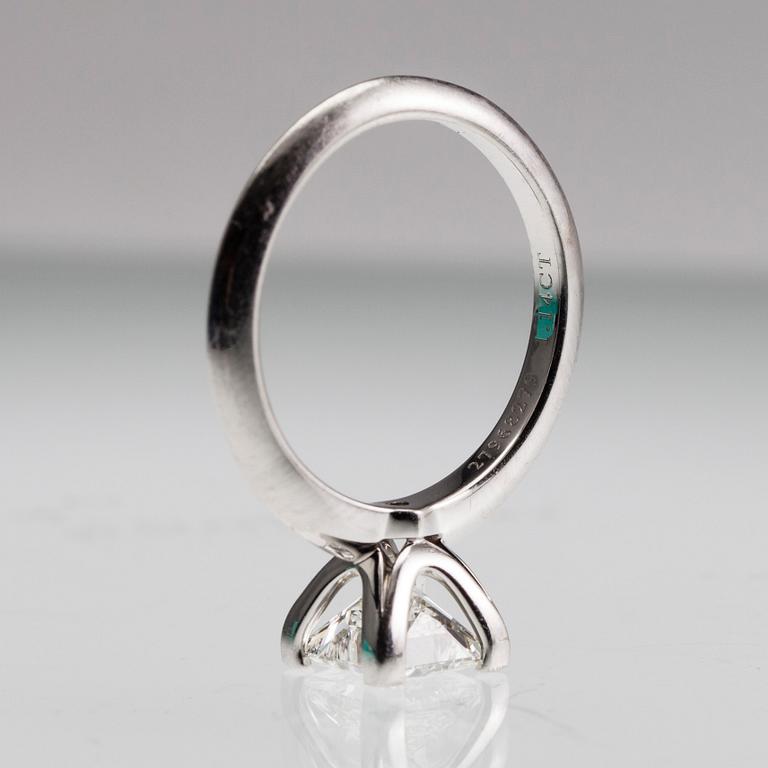 RING, prinsesslipad diamant 1.14 ct. G/vvs1, platina. Tiffany 2011. Storlek 15,5, vikt 4,4 g.