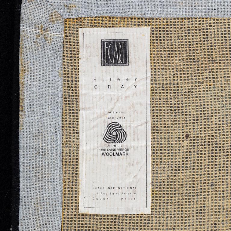 Eileen Gray, matta, "Centimètre", Black board rug, Handtuftad, 246,5 x 228,5 cm, Efter design av Eileen Gray.