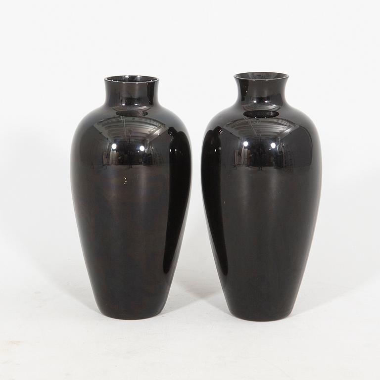 A set of two Venini 1980 glass urns.