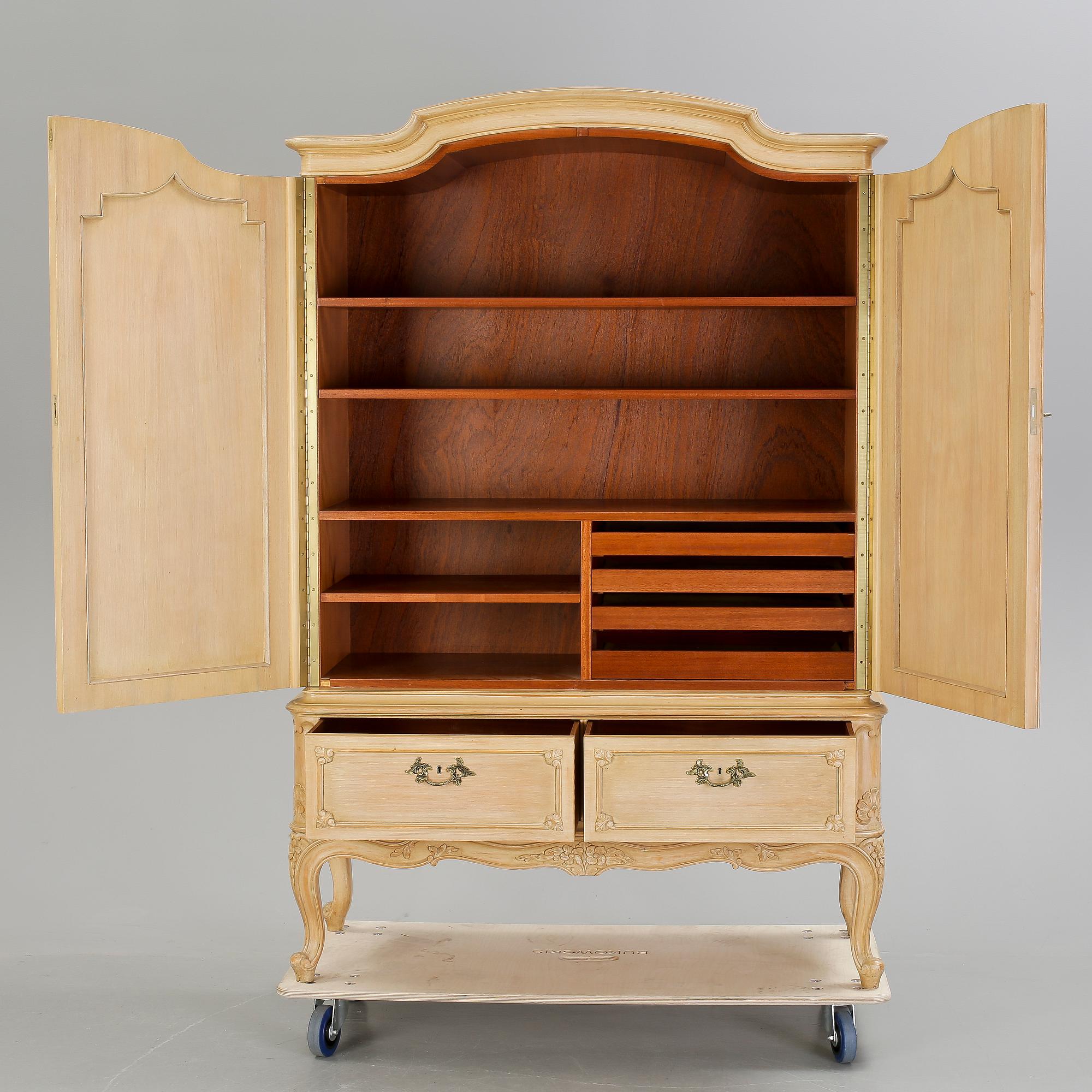 MATSALSGRUPP, 8 delar. Rokokostil, 1900-talets andra hälft.