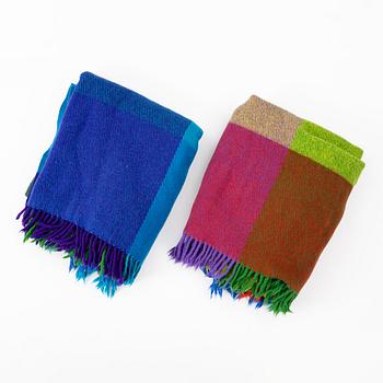 Two wool blankets by Tidstrands.