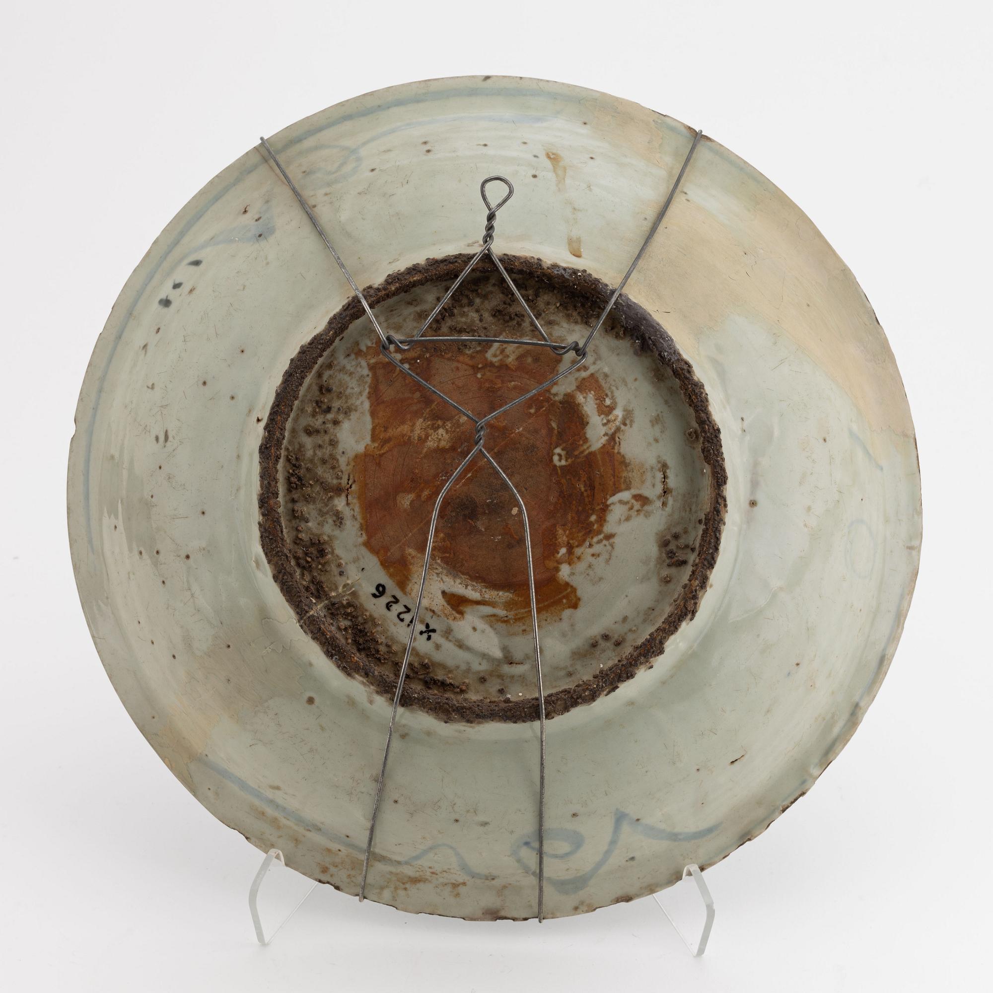 Skålfat, porslin, Kina, Swatow, Mingdynastin (1368-1644).