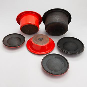Antti Nurmesniemi, three 'Flying Saucer' iron pots for Wärtsilä  manufactured 1977-1986.