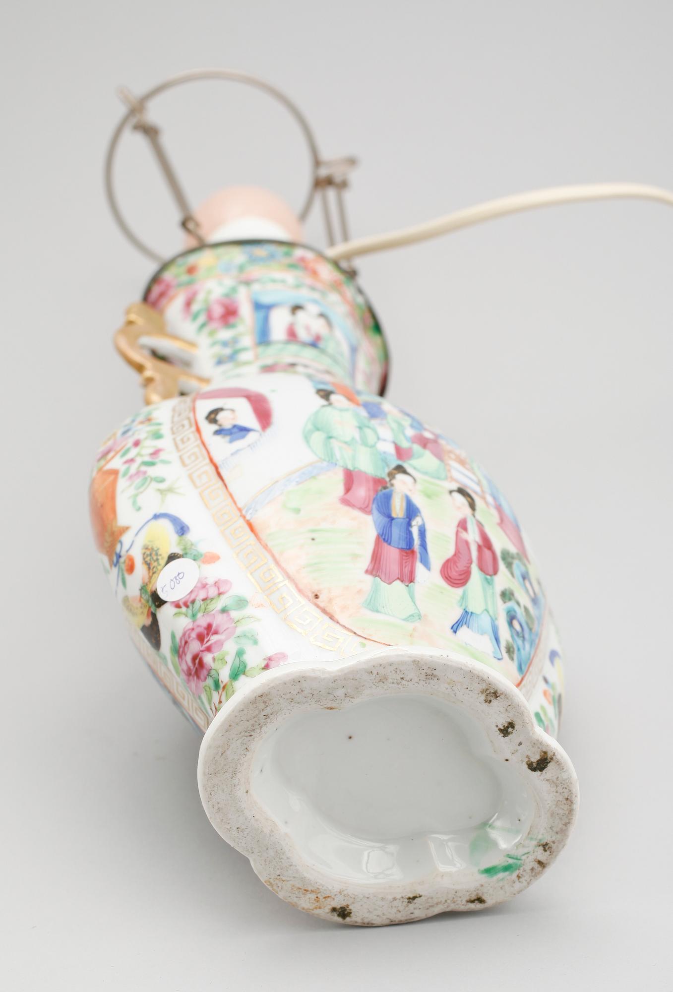 BORDSLAMPA, porslin, Kanton, Kina, 1800-tal.