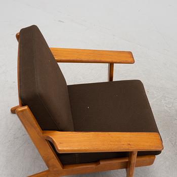 Hans J Wegner, fåtölj med fotpall, 'GE 290', Getama, Gedsted, Danmark.