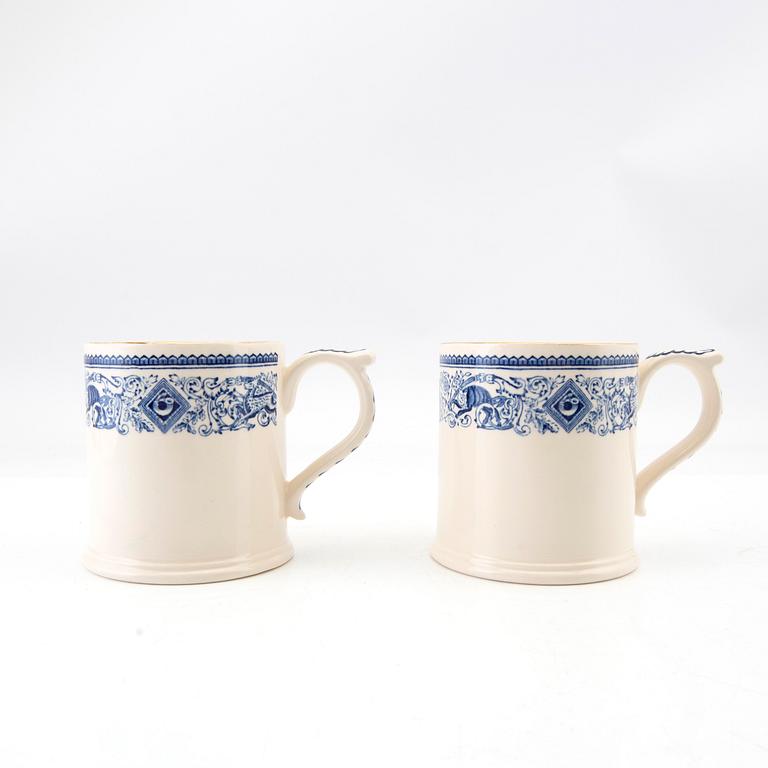 Service 29 pcs Mulberry England earthenware late 20th century.
