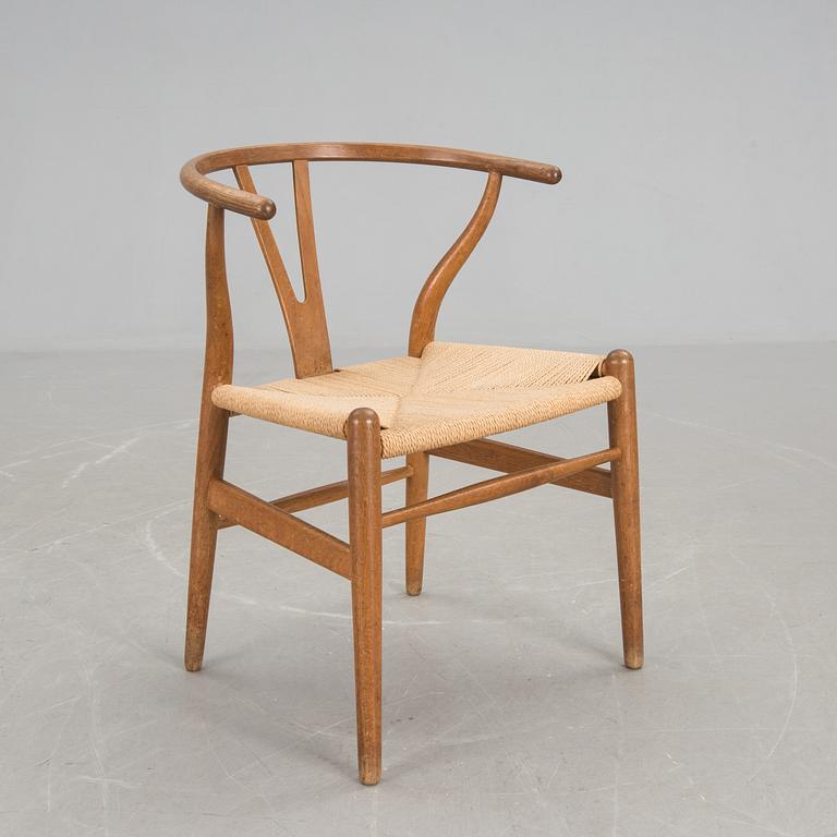KARMSTOL, "Y-stolen", Hans J Wegner, MADE IN DENMARK BY CARL HANSEN & SON ODENSE DENMARK, 1960-tal.