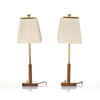 Harald Notini, bordslampor, ett par, modell 15485, Arvid Böhlmarks Lampfabrik, Stockholm, 1940-50-tal.
