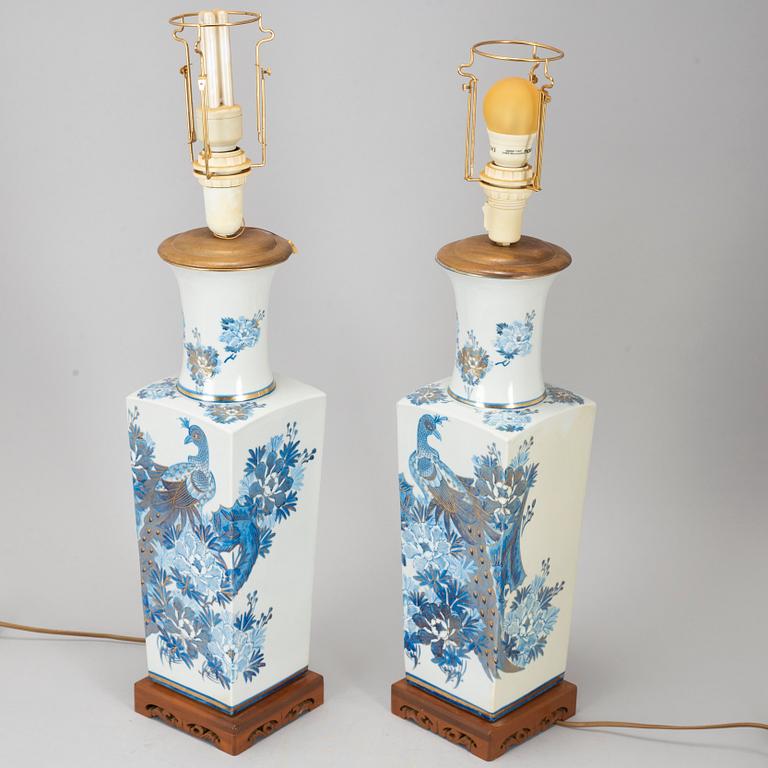 A pair of table lamps, late 20th century.