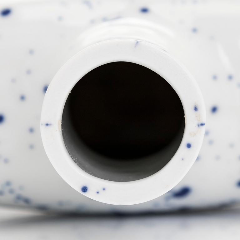 Inkeri Leivo, flaska, porslin, signerad Inkeri Leivo Arabia.