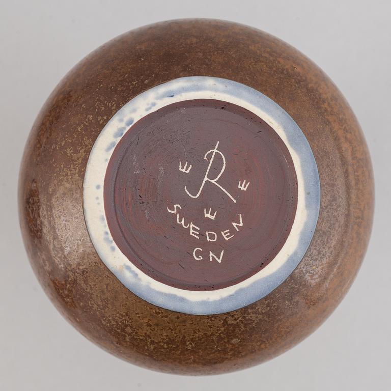 Gunnar Nylund, a set of two stoneware jugs, a bowl and a vase, Rörstrand, 1940's.