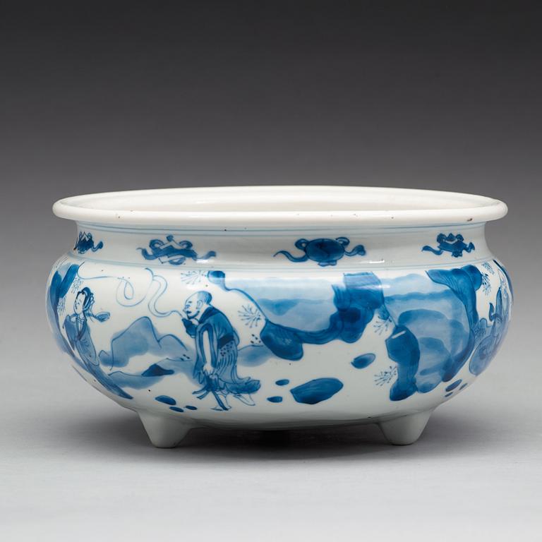 A blue and white censer, Qing dynasty, Kangxi (1662-1722).